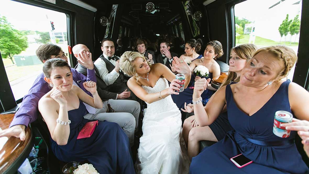 How To Pick The Best Party Bus For Your Wedding?